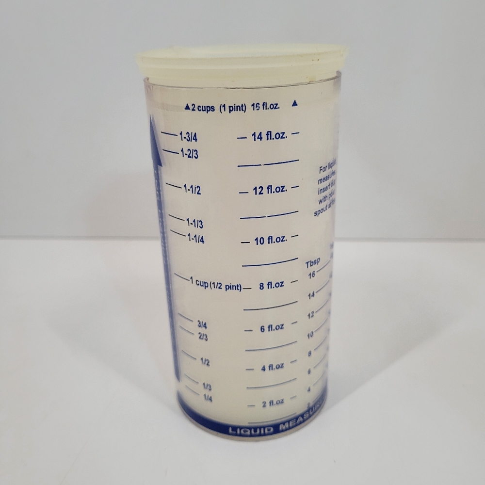 The Pampered Chef Measure All Cup Measure Liquid Dry & Solid 2 Cups Chicken Logo - Picture 3 of 3